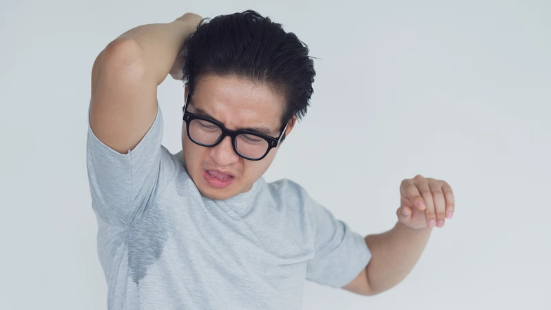 Người bị hôi nách kéo dài và ở mức độ nặng, phèn chua gần như không đủ để mang lại hiệu quả