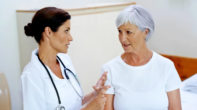 Thảo luận với bác sĩ về các yếu tố nguy cơ sau điều trị ung thư