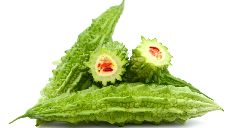 Phụ nữ sau sinh mổ ăn mướp đắng được không? 1