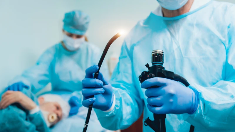 Phương pháp điều trị polyp đại trực tràng thường qua nội soi