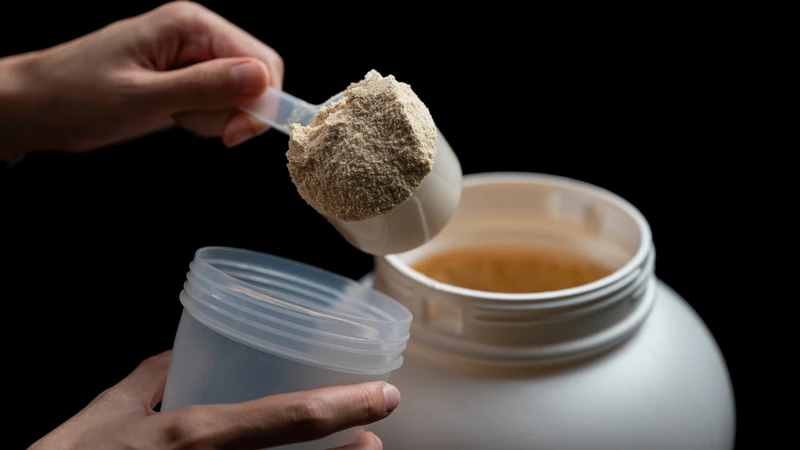 Khả năng hòa tan cao giúp bột protein tiện sử dụng, hỗ trợ bồi bổ sức khỏe