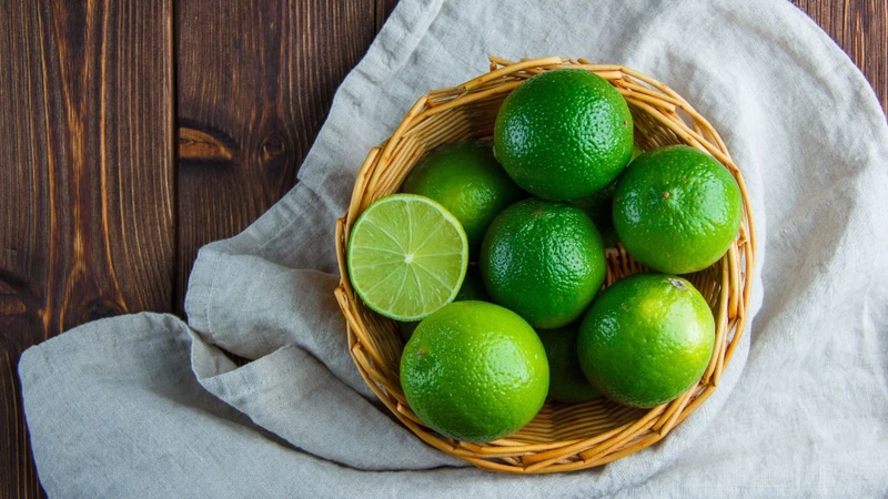 Nước chanh có thể bổ sung vitamin C và góp phần tăng lượng nước hằng ngày