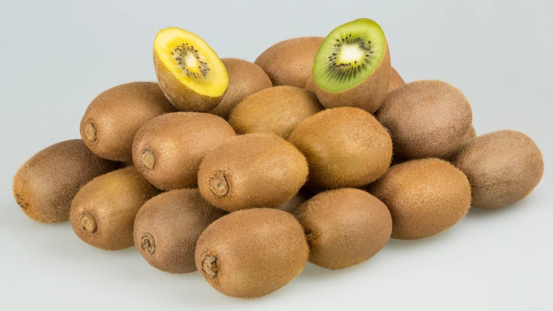 Kiwi xanh và kiwi vàng đều mang lại những lợi ích sức khỏe riêng biệt