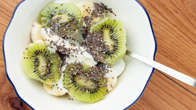Bổ sung kiwi vào bữa sáng là cách tuyệt vời để hỗ trợ tiêu hóa
