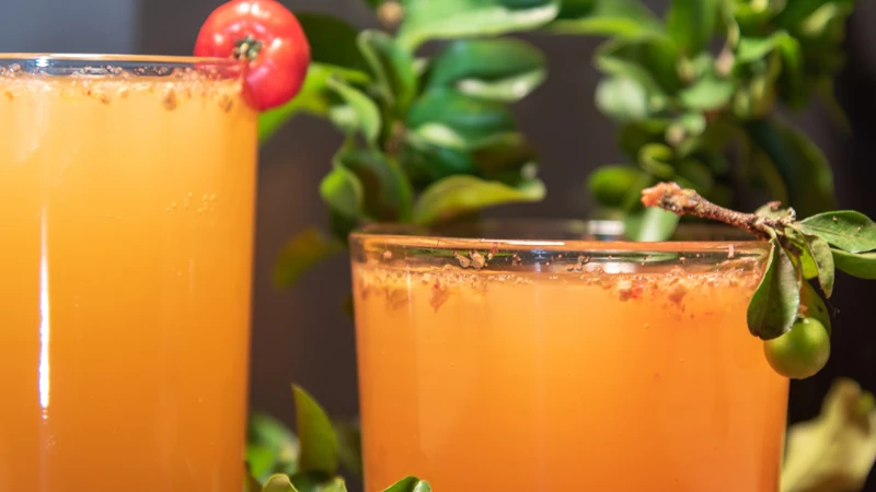 Nước ép sơ ri nguyên chất là một cách bổ sung vitamin C hiệu quả
