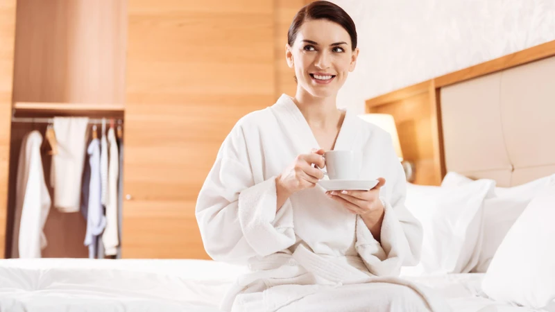 Trong phần lớn trường hợp, máu do rách màng trinh thường xuất hiện với lượng rất ít, chỉ vài giọt và sẽ tự ngừng sau thời gian ngắn