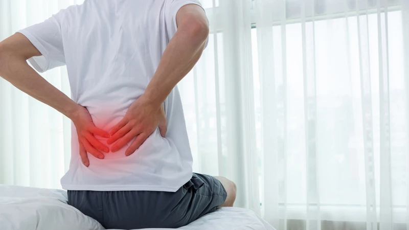 Quan hệ tình dục quá sức có thể gây căng cơ, đau lưng