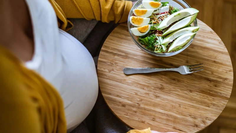 Ăn trứng ngỗng với lượng hợp lý và luôn chế biến chín kỹ trước khi dùng