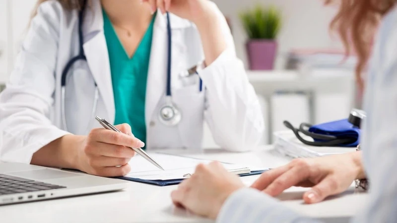 Ra khí hư màu nâu nguyên nhân do đâu? Khi nào cần đến gặp bác sĩ? 5