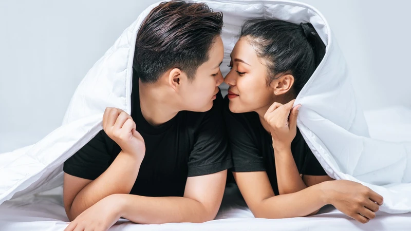 Quan hệ tình dục không an toàn là con đường lây nhiễm rận mu phổ biến nhất