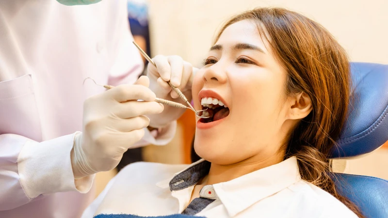 Khám nha khoa định kỳ để có thể phòng ngừa răng mọc lệch