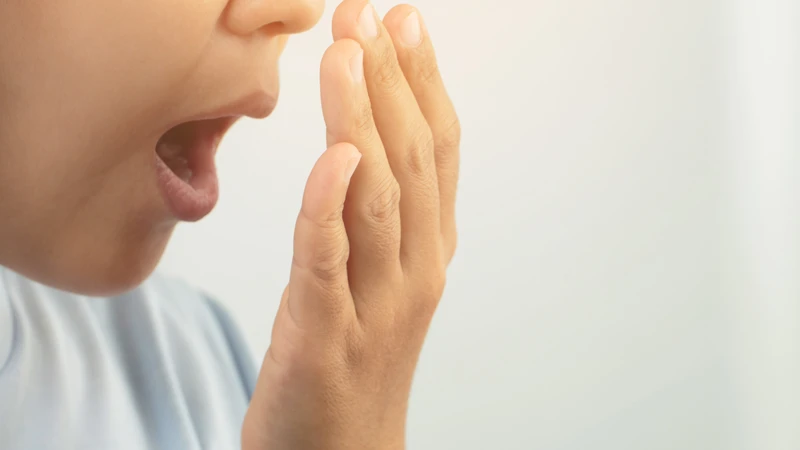 Răng sâu tiến tới tủy gây hôi miệng kéo dài, vi khuẩn sinh sôi và lợi dễ viêm hơn