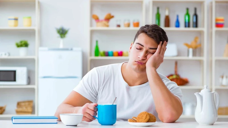 Triệu chứng của rối loạn giấc ngủ nhịp sinh học bao gồm cảm giác buồn ngủ cực độ vào ban ngày