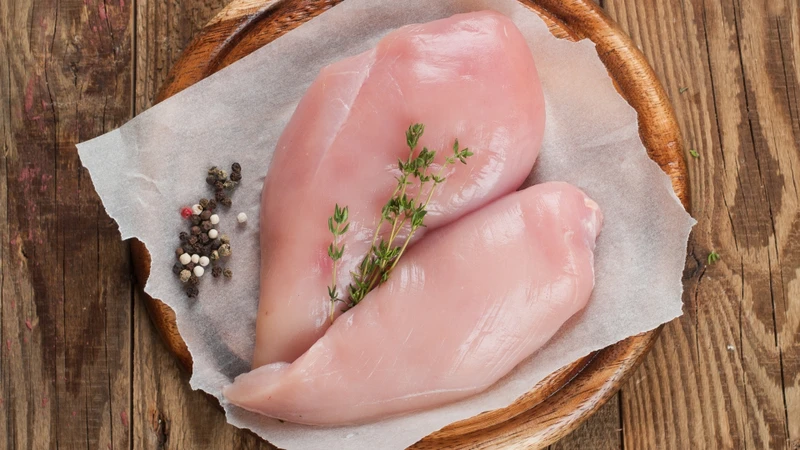Thịt trắng là một đáp án cho câu hỏi rối loạn mỡ máu nên ăn gì