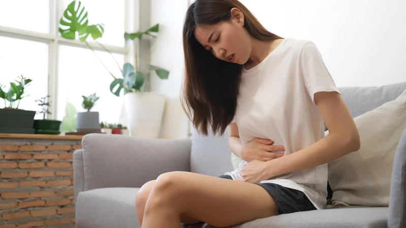 Không nên chủ quan khi rong kinh kèm mùi hôi và các triệu chứng bất thường