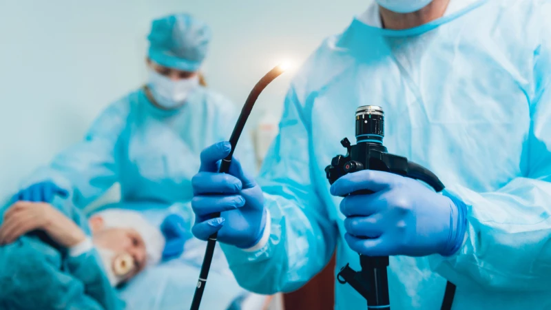 Nội soi đường tiêu hóa có thể giúp bác sĩ quan sát sán dải lùn trưởng thành