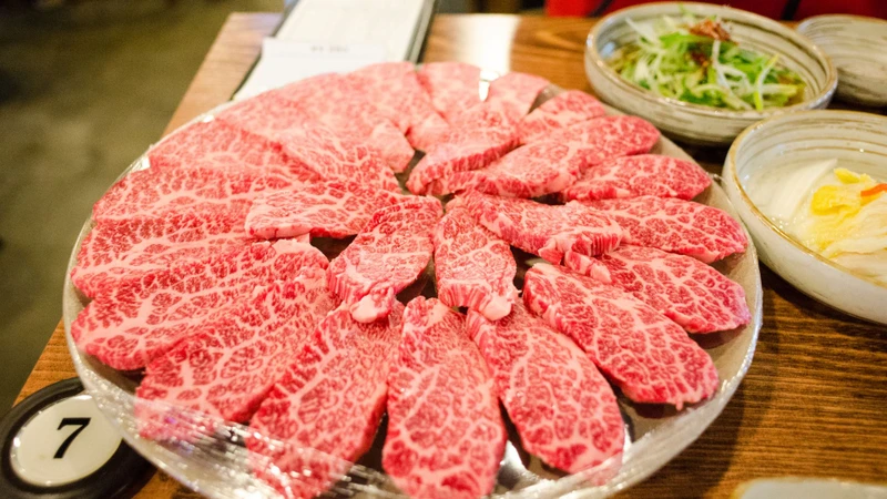 Thịt bò tái sống có thể chứa gạo bò