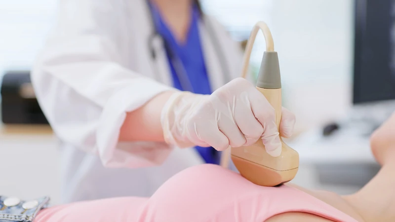 hẩn đoán sarcoma mô mềm cần kết hợp thăm khám, chẩn đoán hình ảnh và sinh thiết để xác định chính xác loại khối u