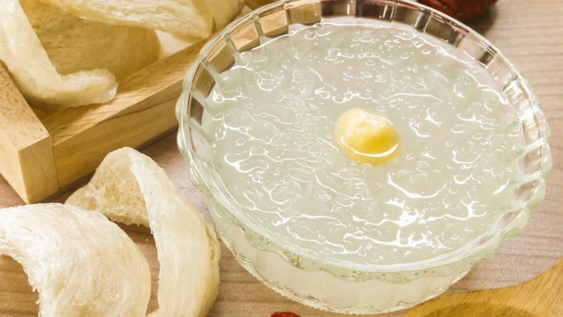 Sau chuyển phôi có nên ăn yến​? Mẹ sau chuyển phôi có thể ăn yến khi được hướng dẫn đúng và tránh lạm dụng