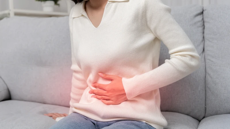 Không nên ăn dứa khi bụng đói vì tính axit có thể gây cồn cào, khó chịu dạ dày