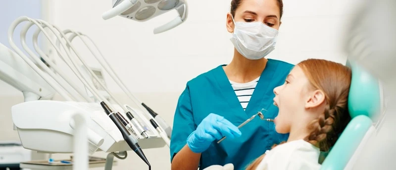 Nên đi khám răng định kỳ ít nhất 6 tháng một lần để phòng ngừa sâu răng hiệu quả