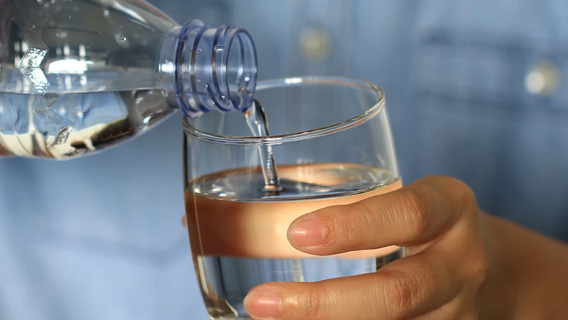 Uống đủ nước và nhịn tiểu là bước chuẩn bị quan trọng nhất để có kết quả siêu âm bàng quang chính xác