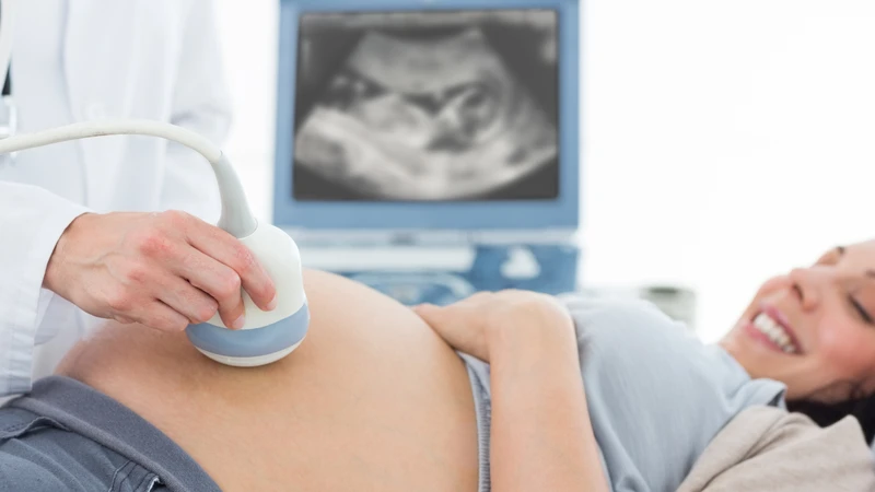 Mẹ bầu cần giữ tâm lý thoải mái để buổi siêu âm diễn ra suôn sẻ