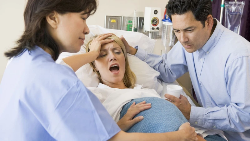 Quá trình sinh thường được chia thành 3 giai đoạn