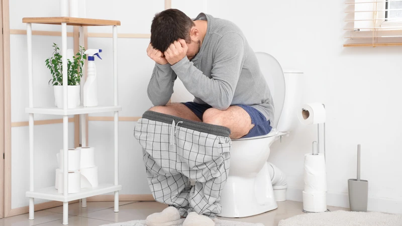 Sỏi phân gây phân khô cứng đau rát hậu môn và cảm giác đi ngoài không hết