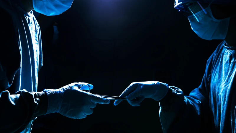 Sót rau nghiêm trọng có thể cần hút hoặc nạo buồng tử cung để loại bỏ mô nhau còn sót