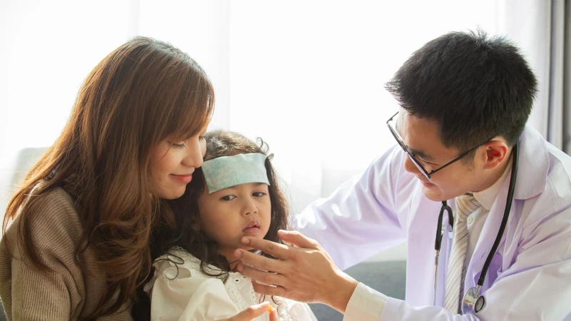Sốt siêu vi ở trẻ: Triệu chứng, diễn biến và cách chăm sóc đúng cách 4