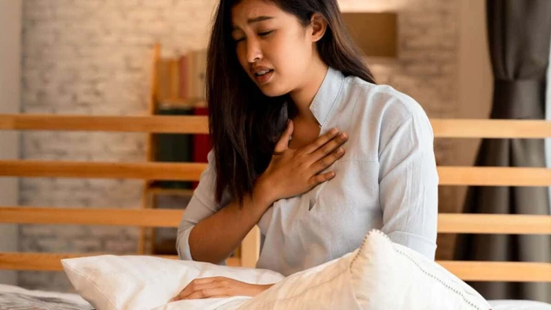 Sốt xuất huyết tràn dịch màng phổi: Triệu chứng và biến chứng 2