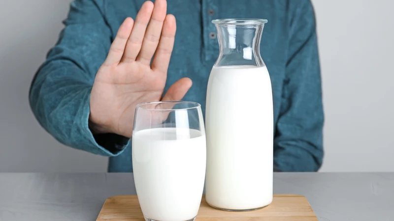 Sữa hạt điều phù hợp với người không dung nạp lactose hoặc dị ứng sữa bò