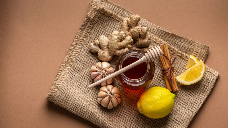 Tỏi, gừng, chanh, mật ong đều có một vai trò riêng nhưng đều có thể hỗ trợ tốt cho hệ miễn dịch