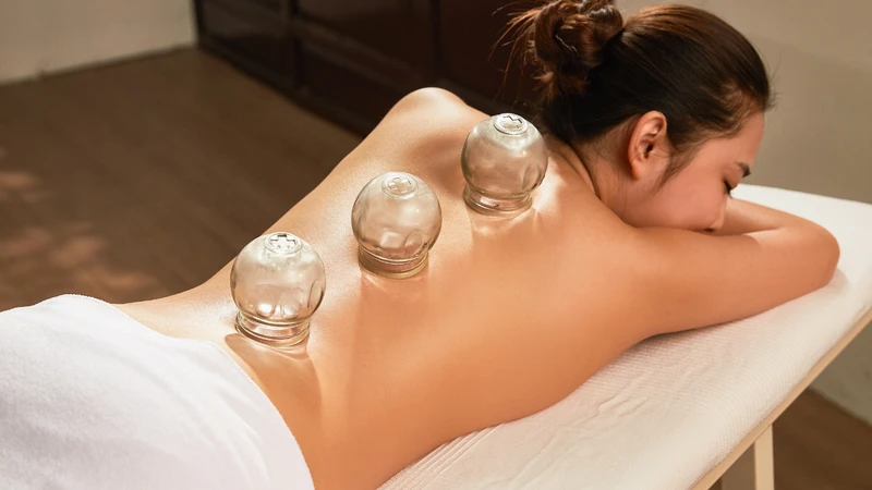 Theo dõi phản ứng da trong quá trình giác hơi