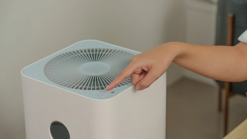 Sử dụng máy lọc không khí đúng cách giúp bảo vệ sức khỏe cả gia đình