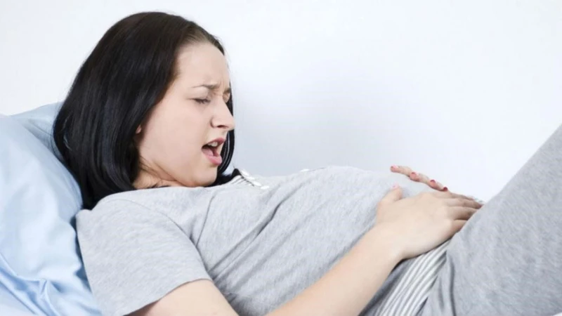 Tại sao bụng bầu lúc cứng lúc mềm? Mẹ bầu cần biết điều gì? 1