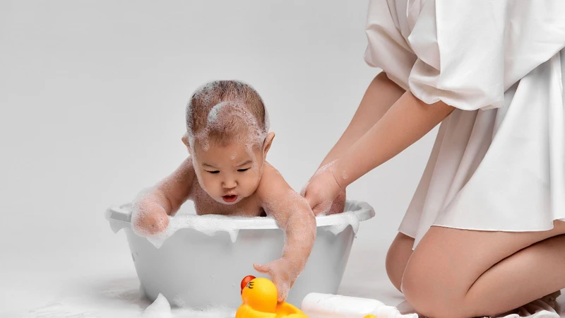 Tại sao trẻ uống kháng sinh bị đi ngoài? Xử lý như thế nào khi trẻ bị tiêu chảy do uống kháng sinh? 4