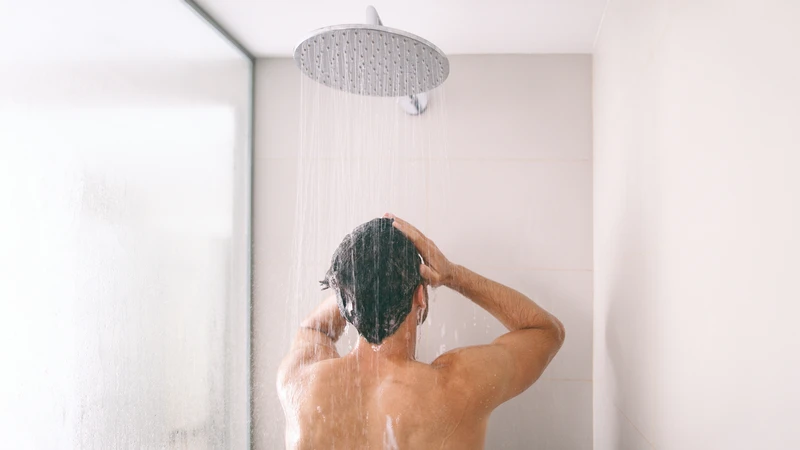 Tắm sáng có tốt không là thắc mắc của nhiều người