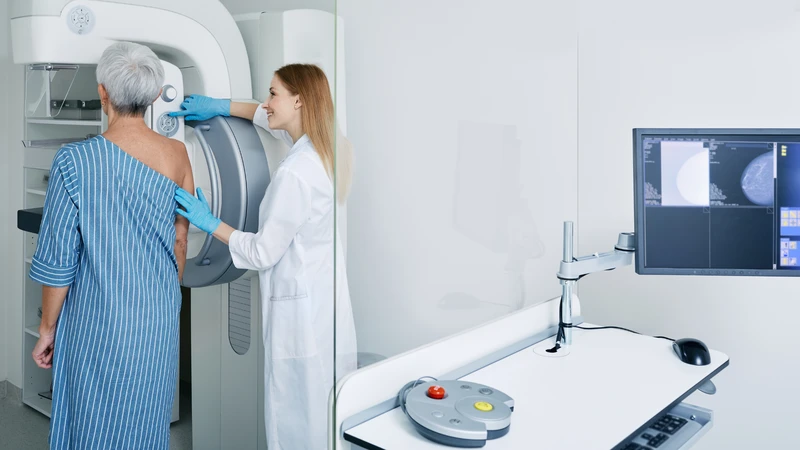 Mỗi loại ung thư có phương pháp tầm soát riêng, phù hợp từng độ tuổi