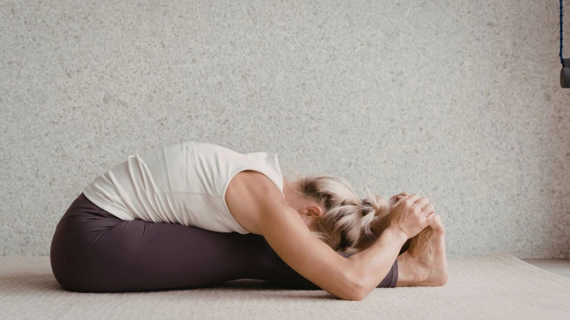 Tập yoga đúng cách giúp kéo giãn cột sống hiệu quả