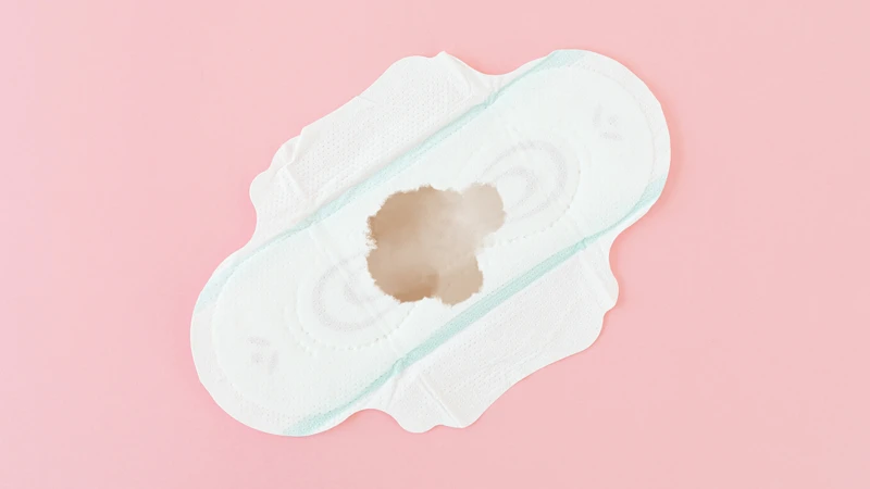 Mẹ bầu IVF bị ra dịch nâu có thể do tác dụng phụ của thuốc hỗ trợ trong IVF