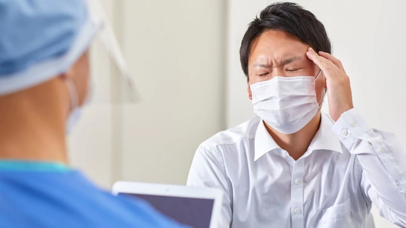 Người bệnh cần đến gặp bác sĩ nếu thấy cơ thể có biểu hiện bất thường