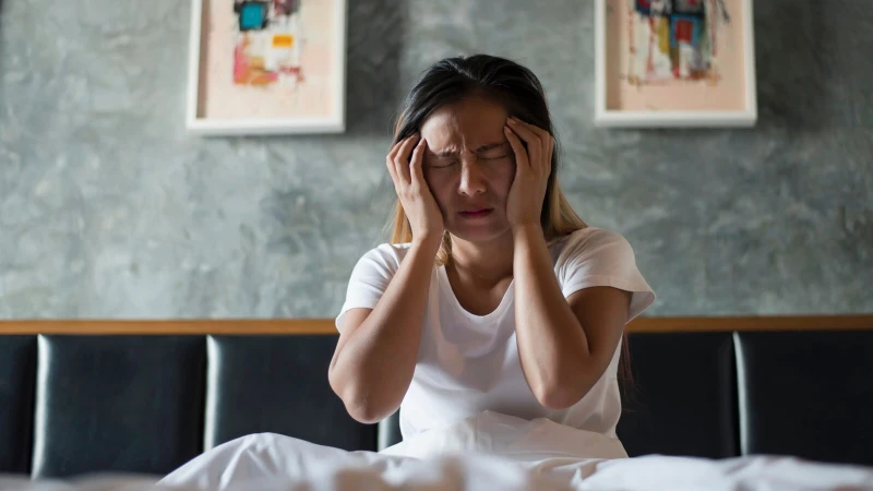 Thiếu máu hồng cầu nhỏ nhược sắc thường gây mệt mỏi, yếu sức, khó thở khi gắng sức