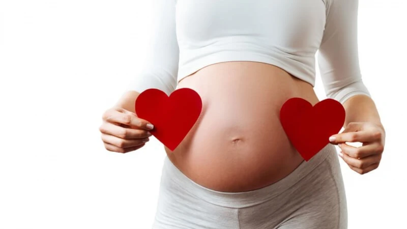 Mang thai đôi làm nhu cầu sắt tăng, thiếu máu có thể xảy ra nếu mẹ không chăm sóc dinh dưỡng đầy đủ