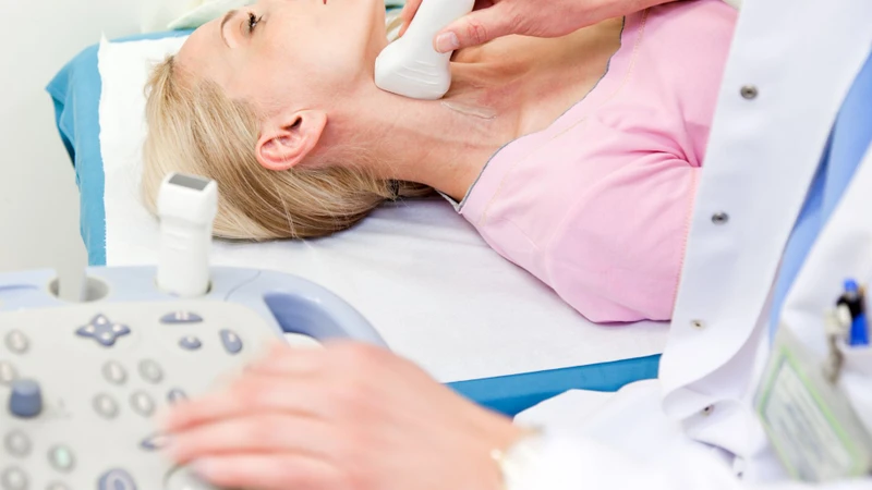 Siêu âm Doppler mạch cảnh sẽ giúp phát hiện tình trạng hẹp hoặc tắc mạch máu