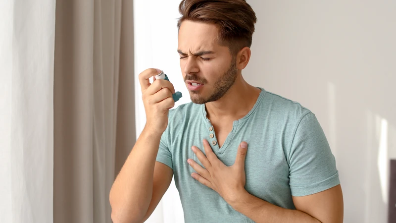 Thở khò khè có đờm ở người lớn là do đâu?