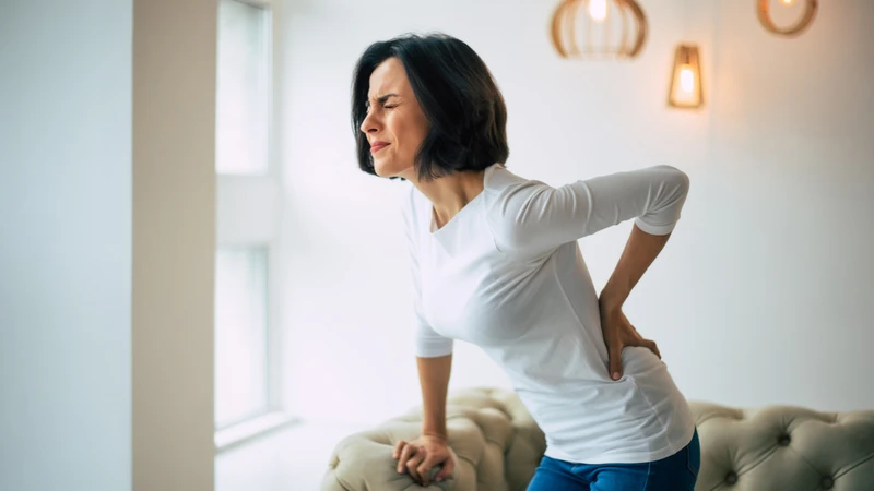 Triệu chứng thoát vị đĩa đệm biểu hiện khác nhau tùy theo cấp độ