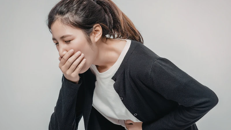 Buồn nôn hoặc tiêu chảy là một trong những triệu chứng thường gặp của thống kinh