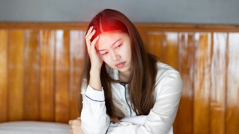 Một số người có thể xuất hiện các cơn đau đầu với mức độ từ nhẹ đến trung bình